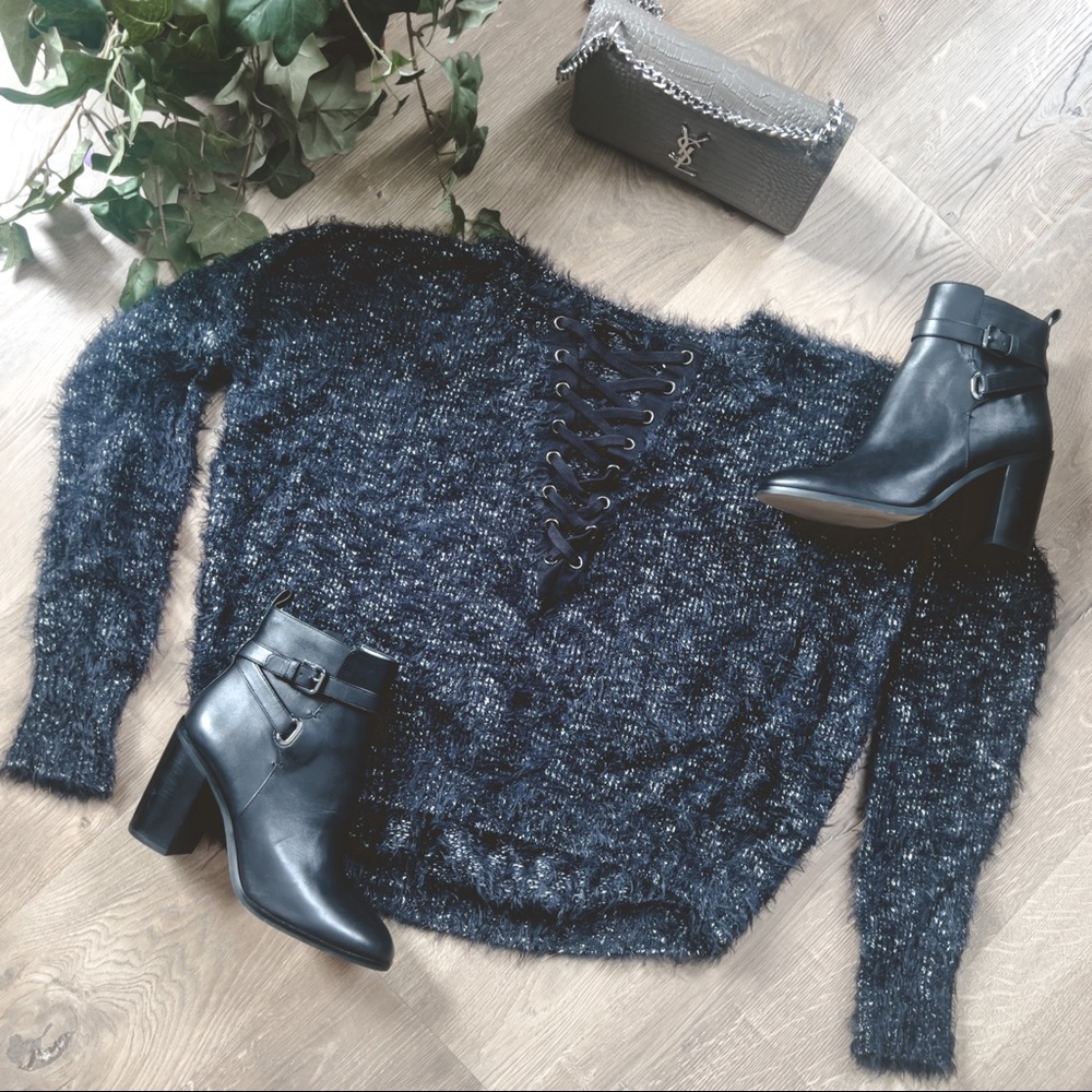 Express Sweater - Picture 6 of 6